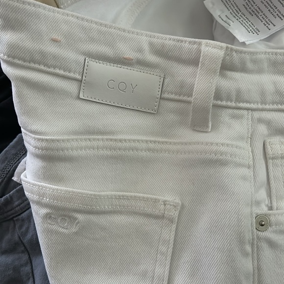 Anthropologie X CQY Straight Leg High Rise Jeans in White. Size 28X26 - Picture 11 of 16